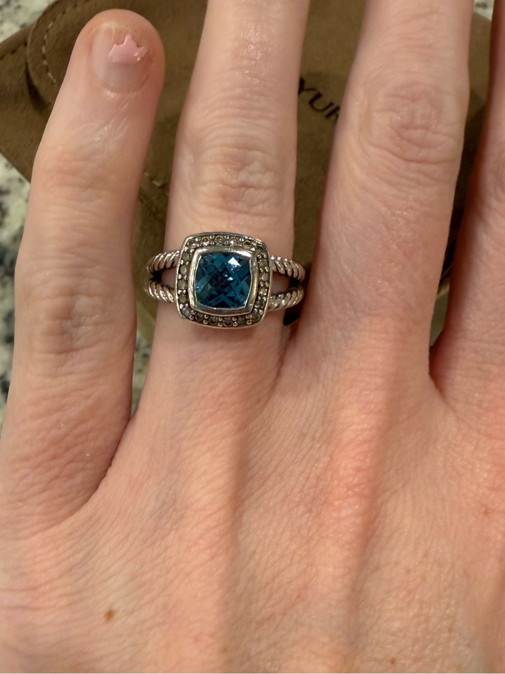 David Yurman Petite Albion® Ring With Pavé Diamonds - Picture 4 of 5